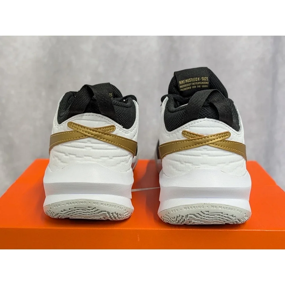 Nike‎ Team Hustle D 10 Black Metallic Gold Boys Size 5.5